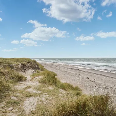 בית נופש 3 Bedroom Stunning In